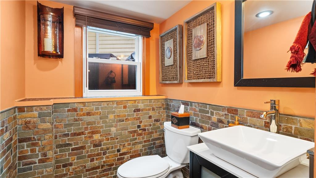 91 Love Lane Property Photo 38