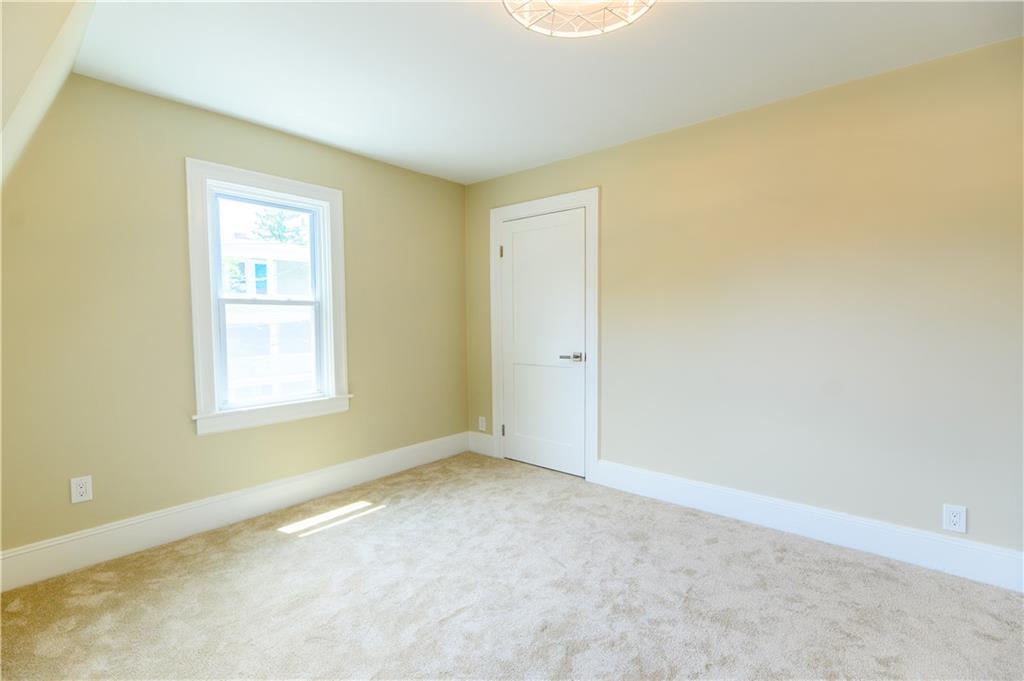 15 Redfern Street Property Photo 33