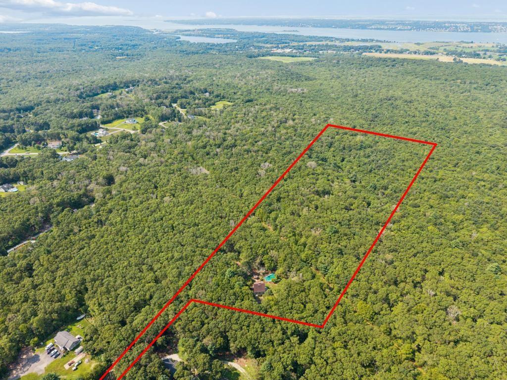 840 Lake Road Property Photo 5