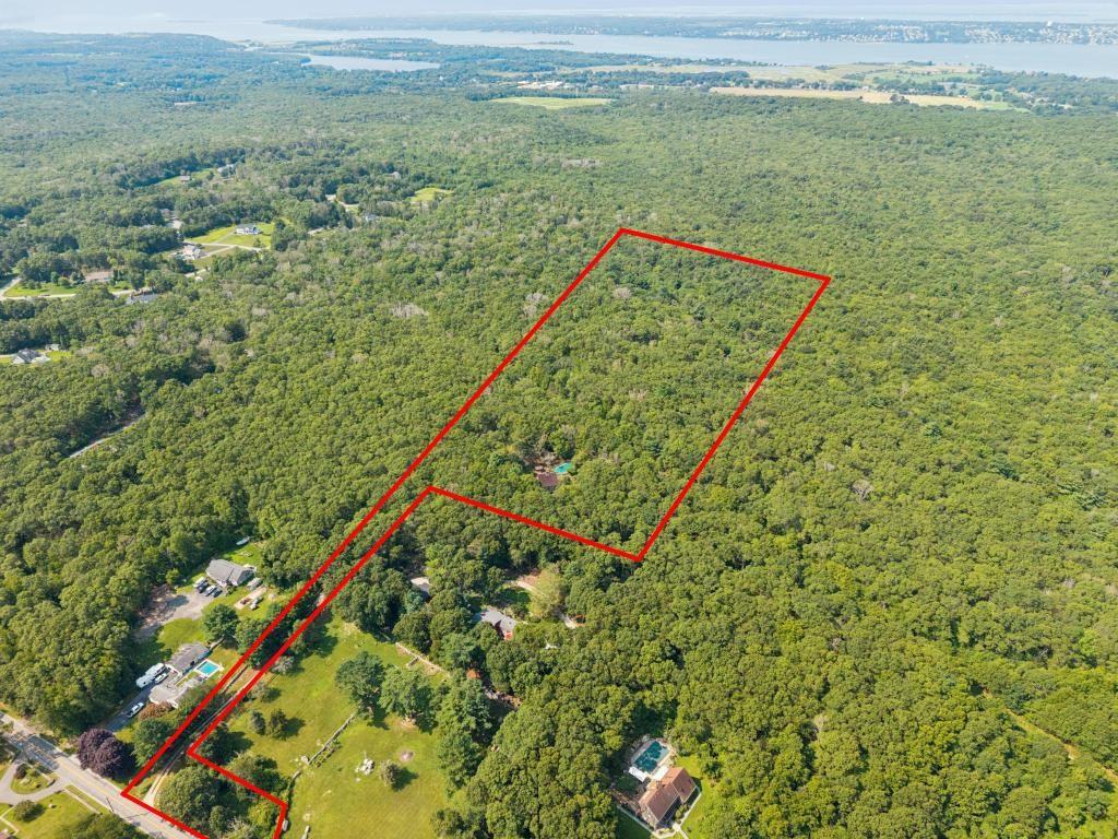 840 Lake Road Property Photo 6