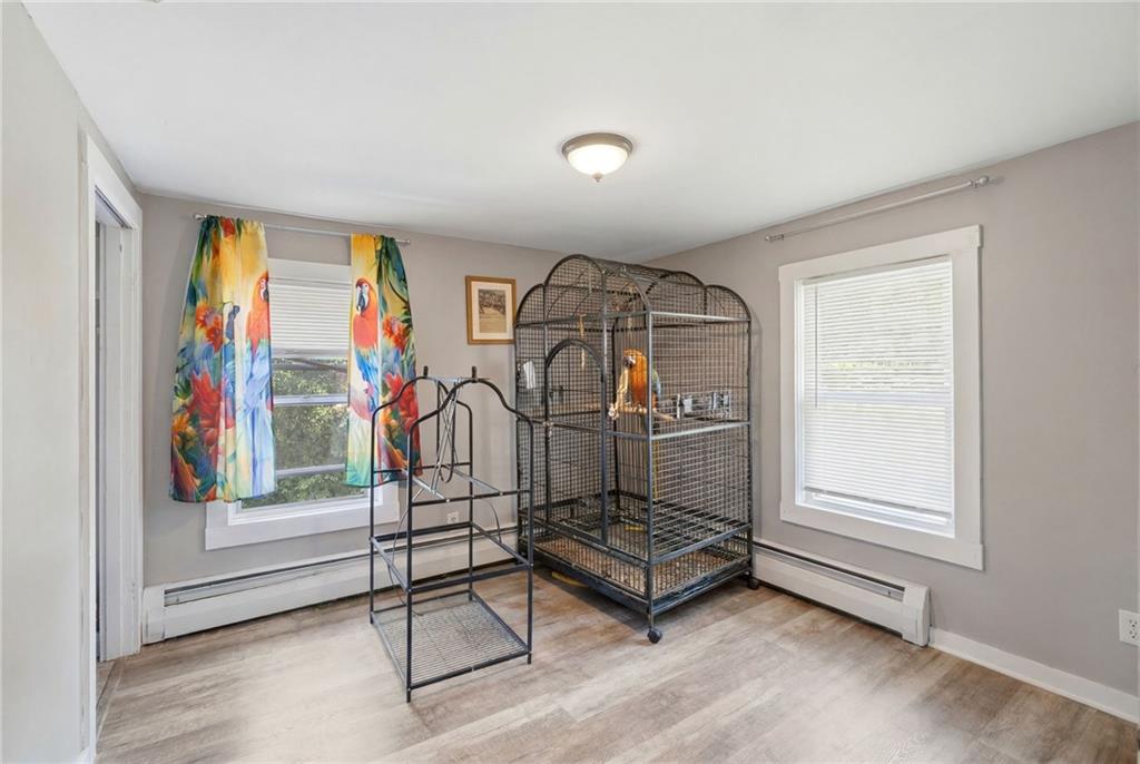 515 Davisville Road Property Photo 6