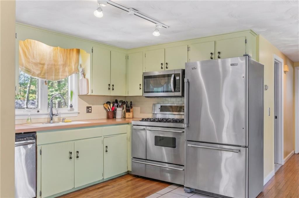 102 Woodbine Road Property Photo 4