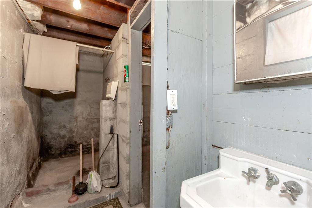 57 Hazael Street Property Photo 38
