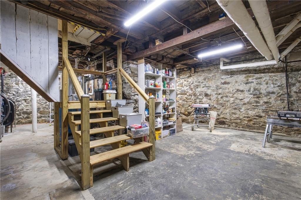 1331 New London Avenue Property Photo 31