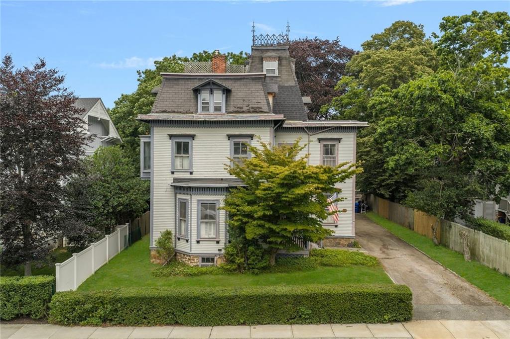 36 Ayrault Street Property Photo 3