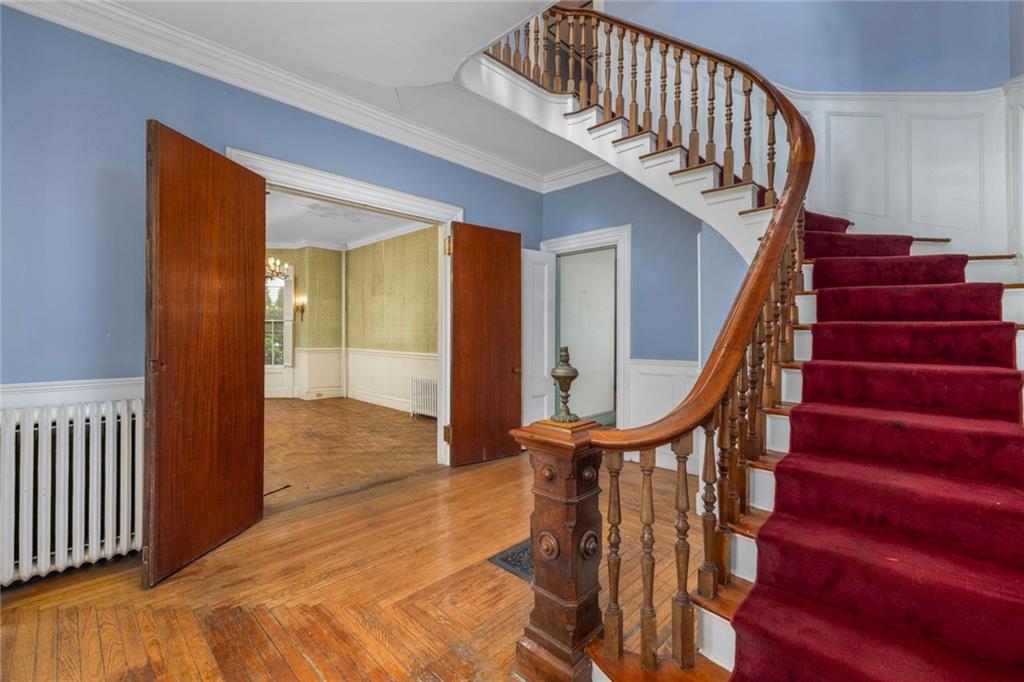 36 Ayrault Street Property Photo 4