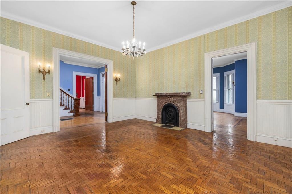 36 Ayrault Street Property Photo 11