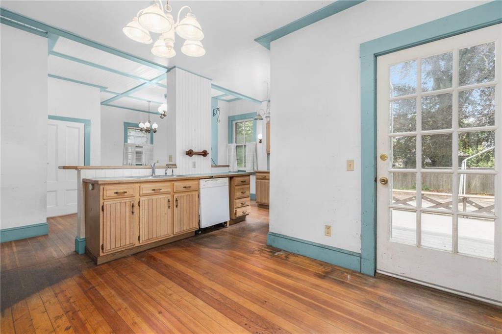 36 Ayrault Street Property Photo 16