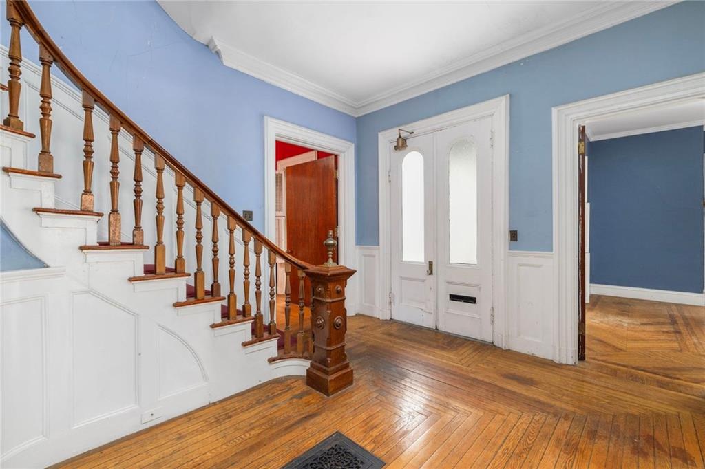 36 Ayrault Street Property Photo 18