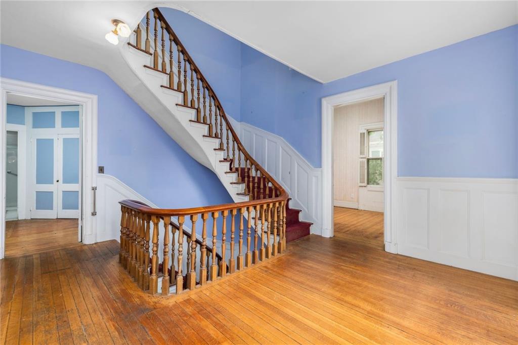 36 Ayrault Street Property Photo 20