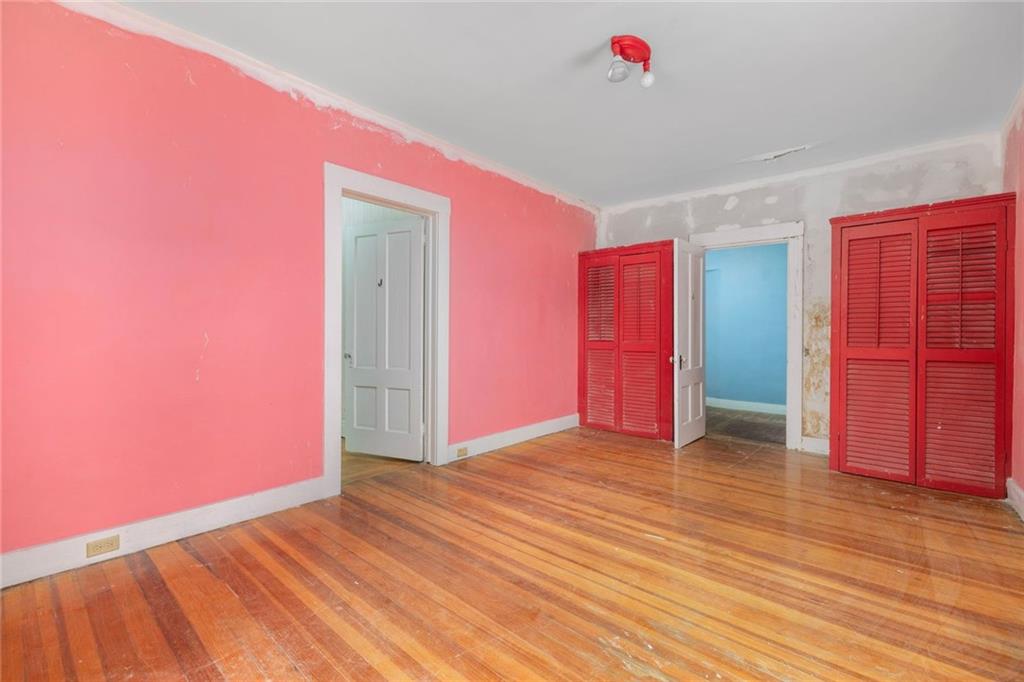 36 Ayrault Street Property Photo 27