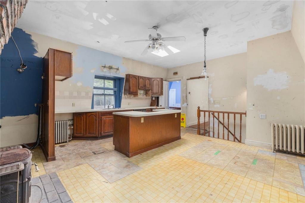 36 Ayrault Street Property Photo 30