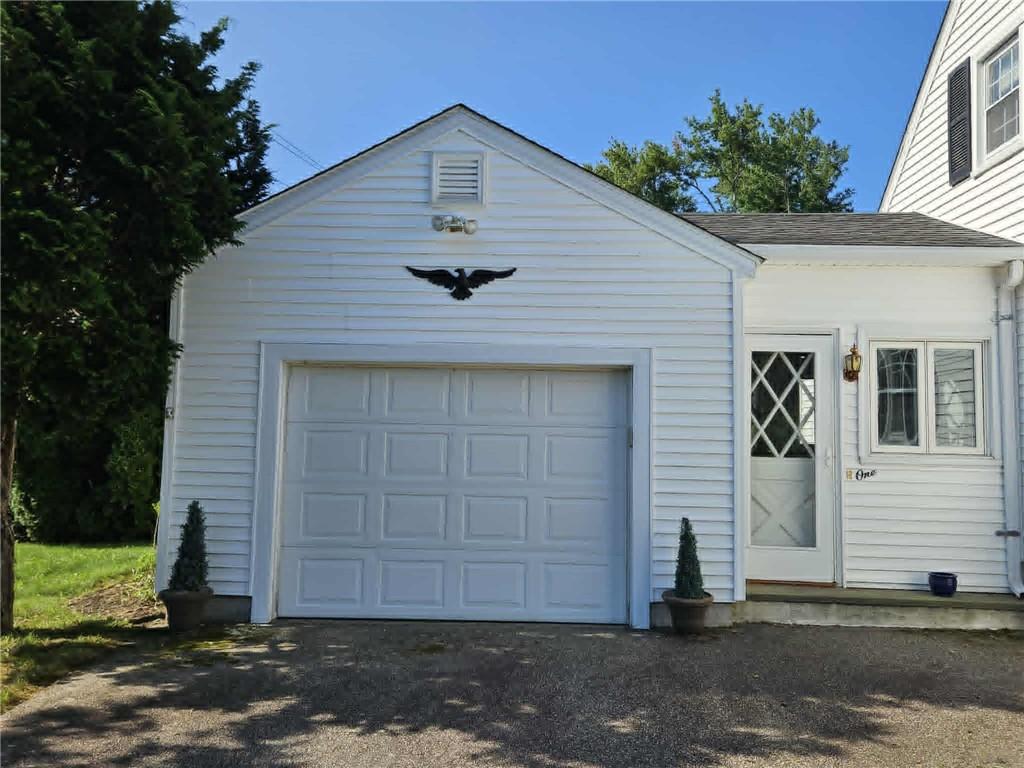 1 Brookdale Drive Property Photo 2