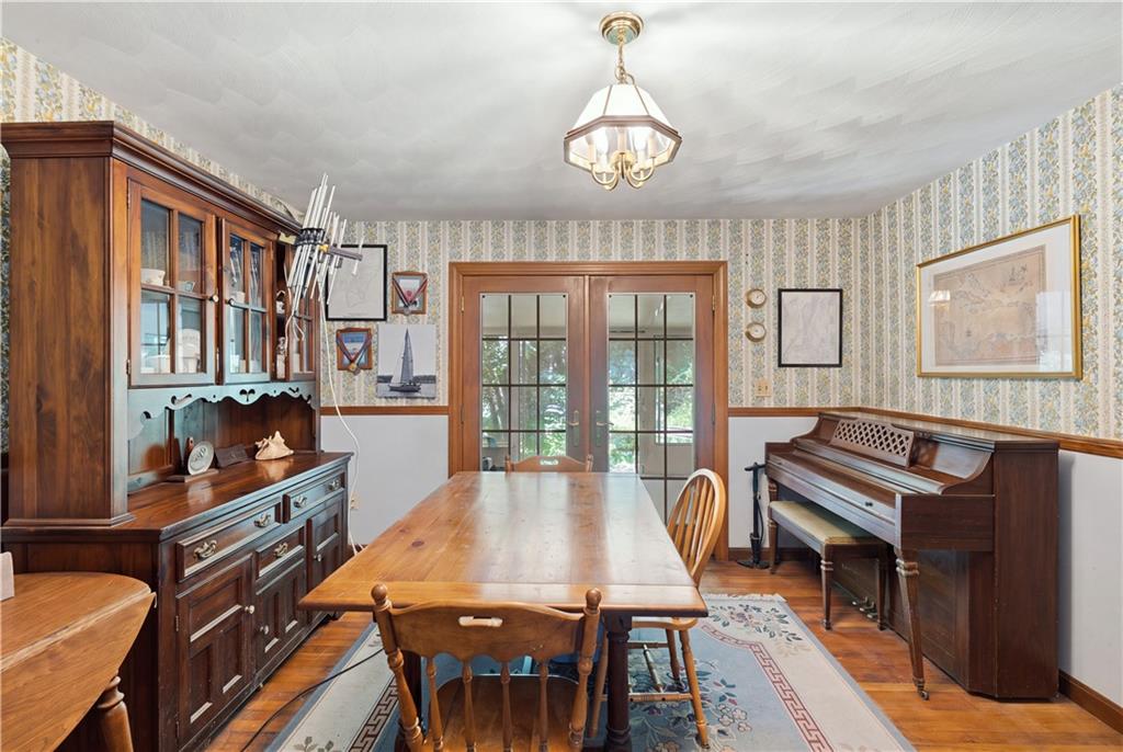 54 Narragansett Boulevard Property Photo 3