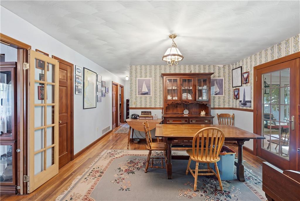 54 Narragansett Boulevard Property Photo 4