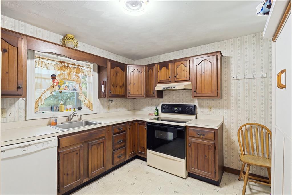 54 Narragansett Boulevard Property Photo 7