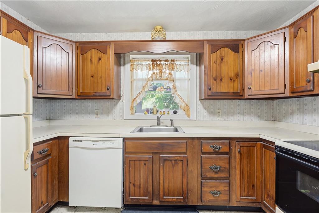 54 Narragansett Boulevard Property Photo 8