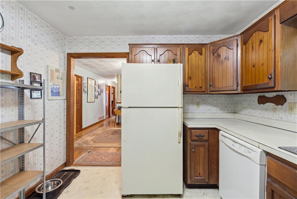 54 Narragansett Boulevard Property Photo 9