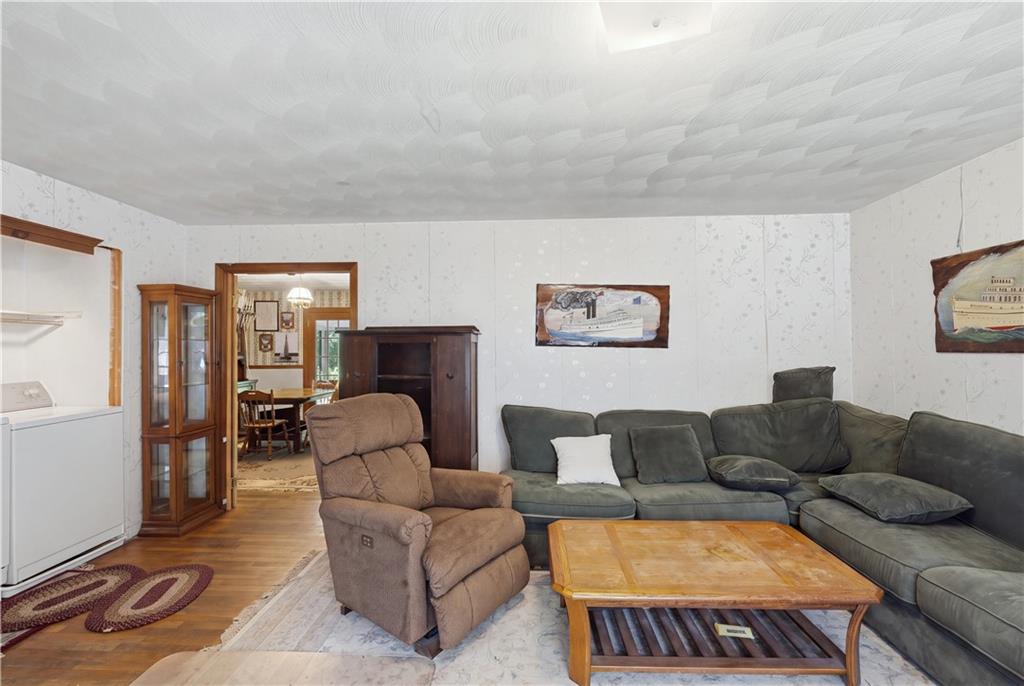 54 Narragansett Boulevard Property Photo 11