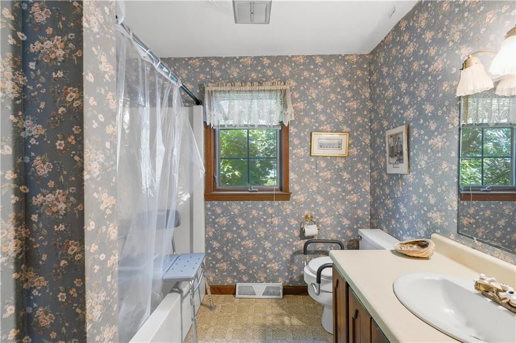 54 Narragansett Boulevard Property Photo 16