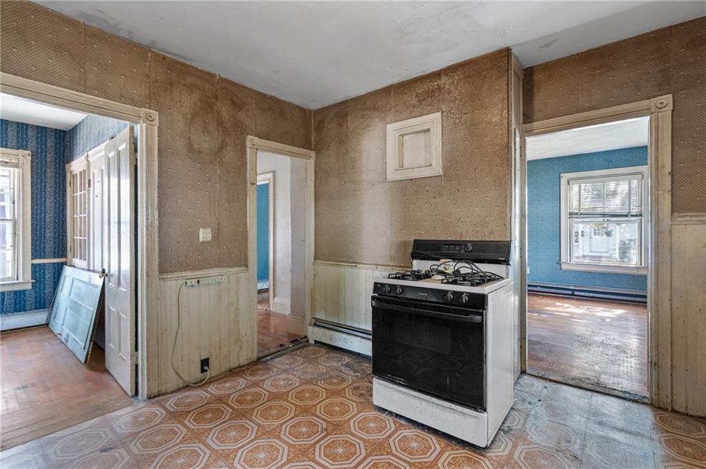 199 Garden Street Property Photo 6