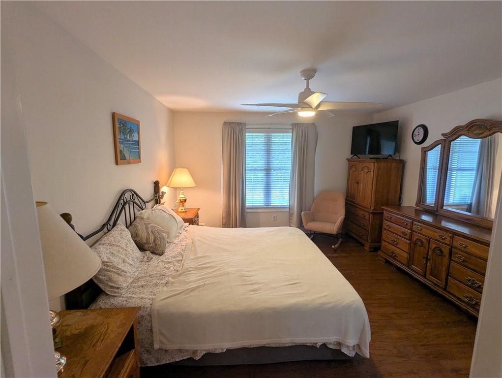 105 Village Green Circle Property Photo 8