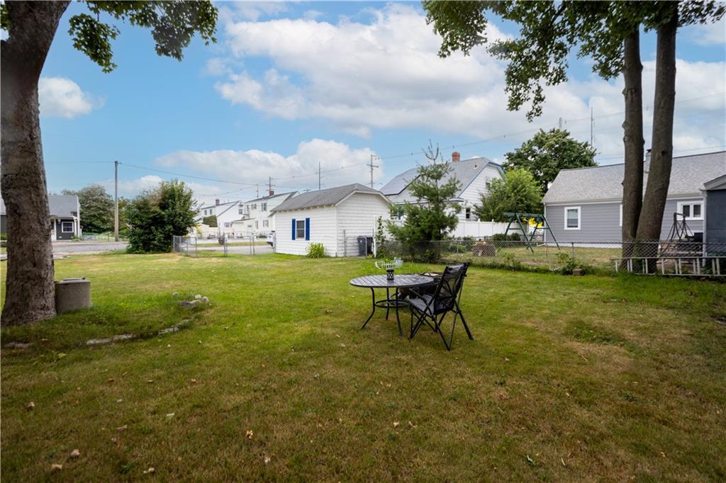 108 York Avenue Property Photo 4