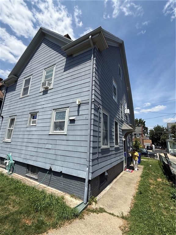 272 Washington Avenue Property Photo 4