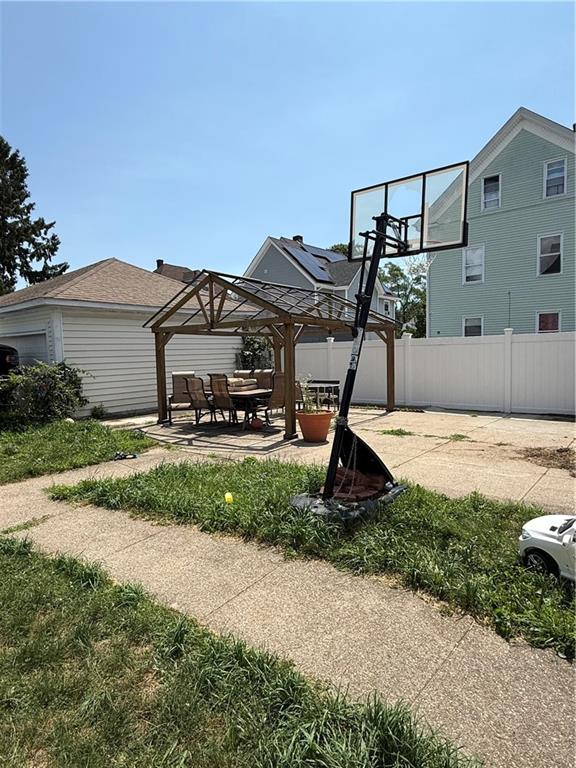 272 Washington Avenue Property Photo 7
