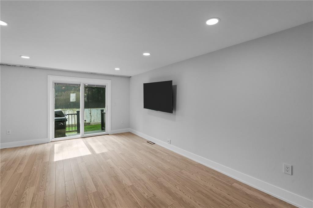 41 Dale Avenue Unit D Property Photo 21