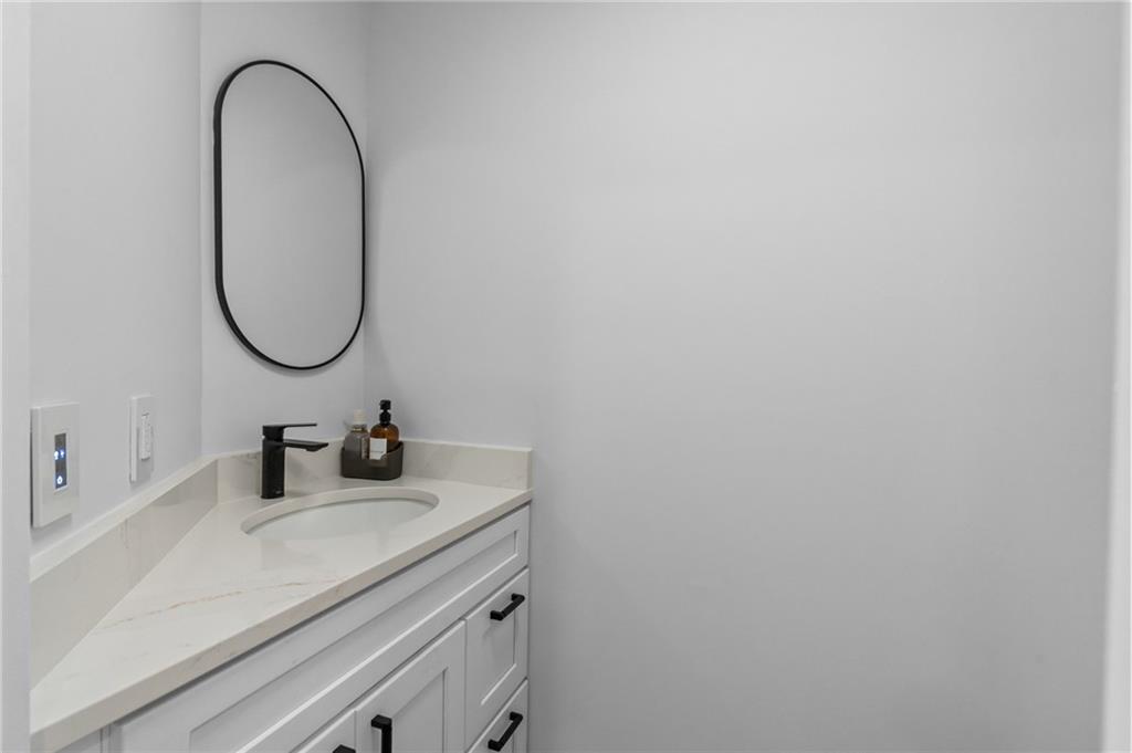 41 Dale Avenue Unit D Property Photo 23