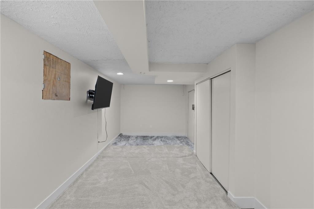 41 Dale Avenue Unit D Property Photo 28