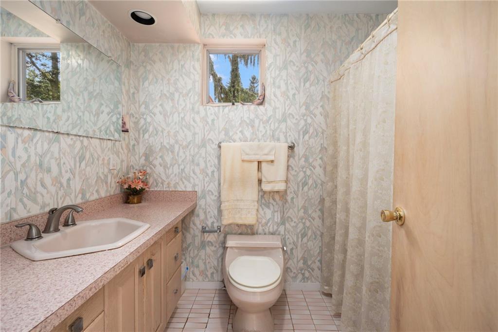 22 Golden View Drive Property Photo 28