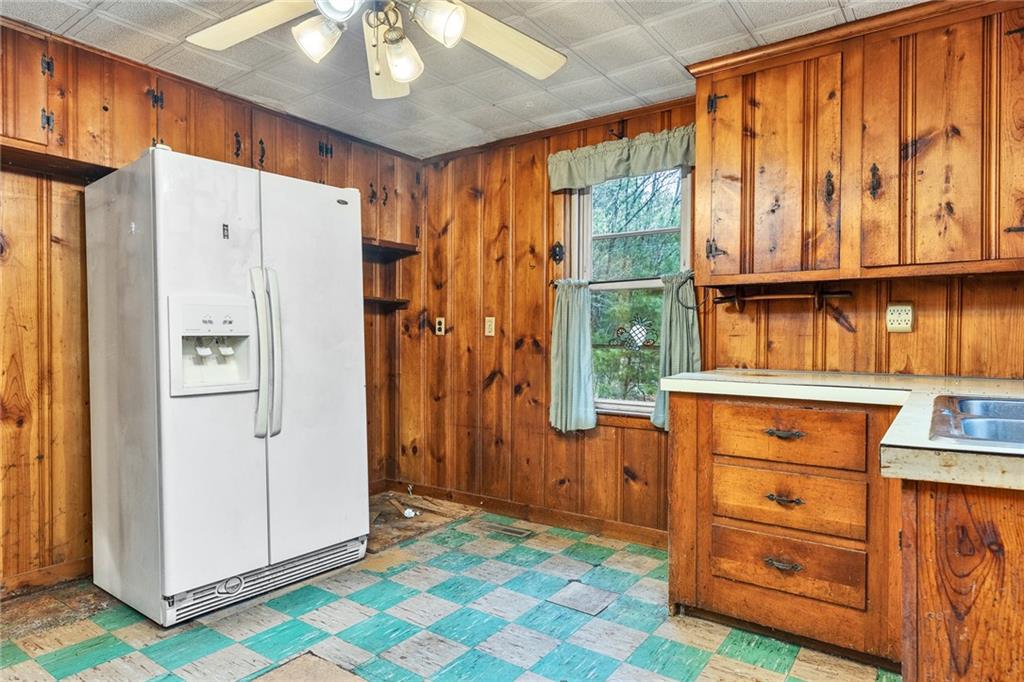 119 Breakheart Hill Road Property Photo 8