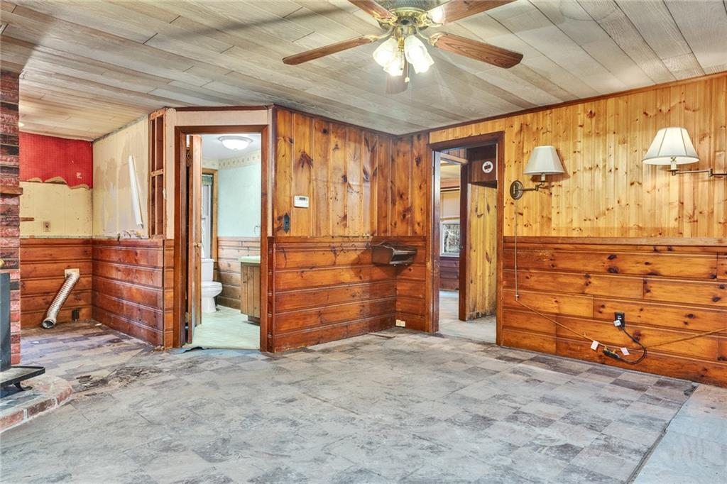 119 Breakheart Hill Road Property Photo 15