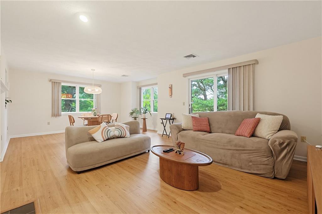 185 Manville Hill Road Unit 106 Property Photo 10