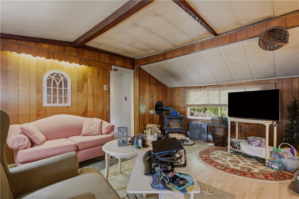 24 North Drive Property Photo 6