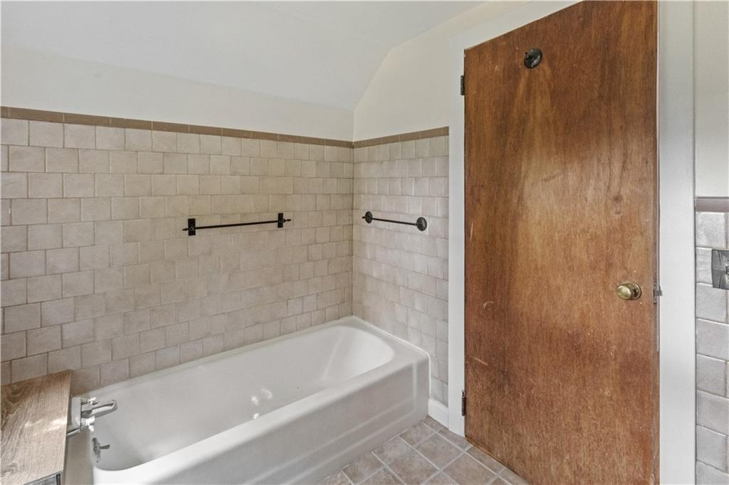 90 Hilltop Road Property Photo 17