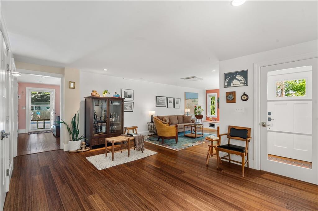 147 149 Riverside Drive Property Photo 3