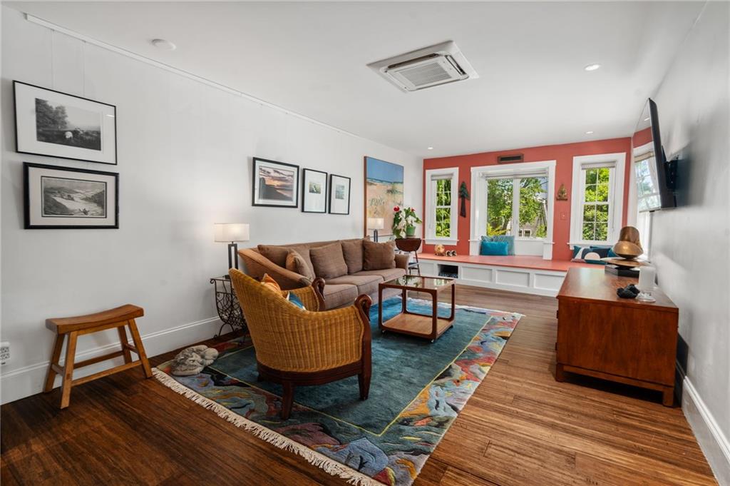 147 149 Riverside Drive Property Photo 4