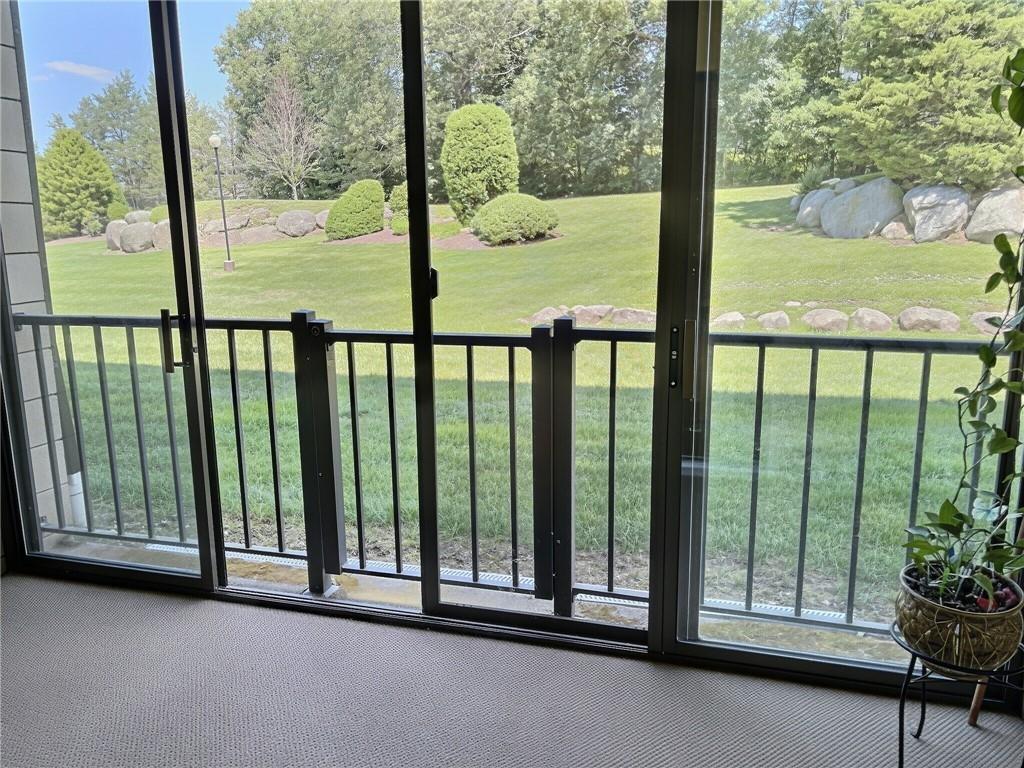 650 East Greenwich Avenue Unit 7-109 Property Photo 6