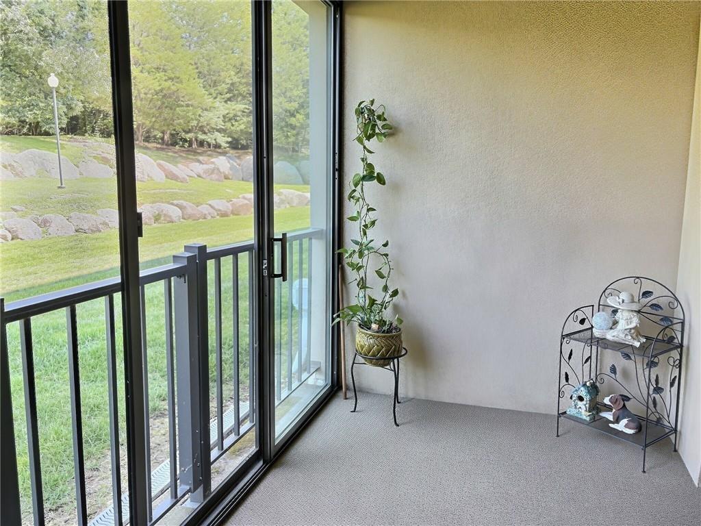 650 East Greenwich Avenue Unit 7-109 Property Photo 7