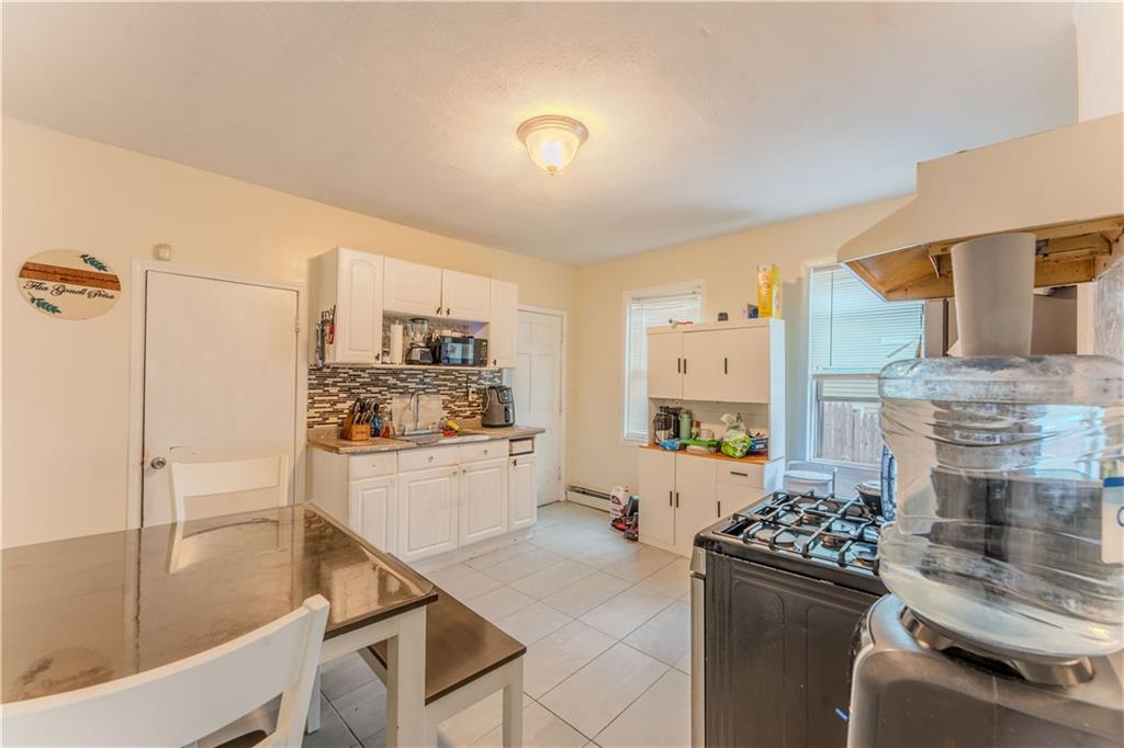 95 Waldo Street Property Photo 4