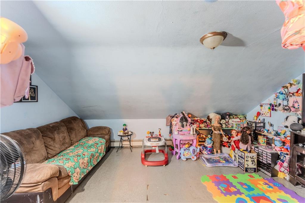 95 Waldo Street Property Photo 7
