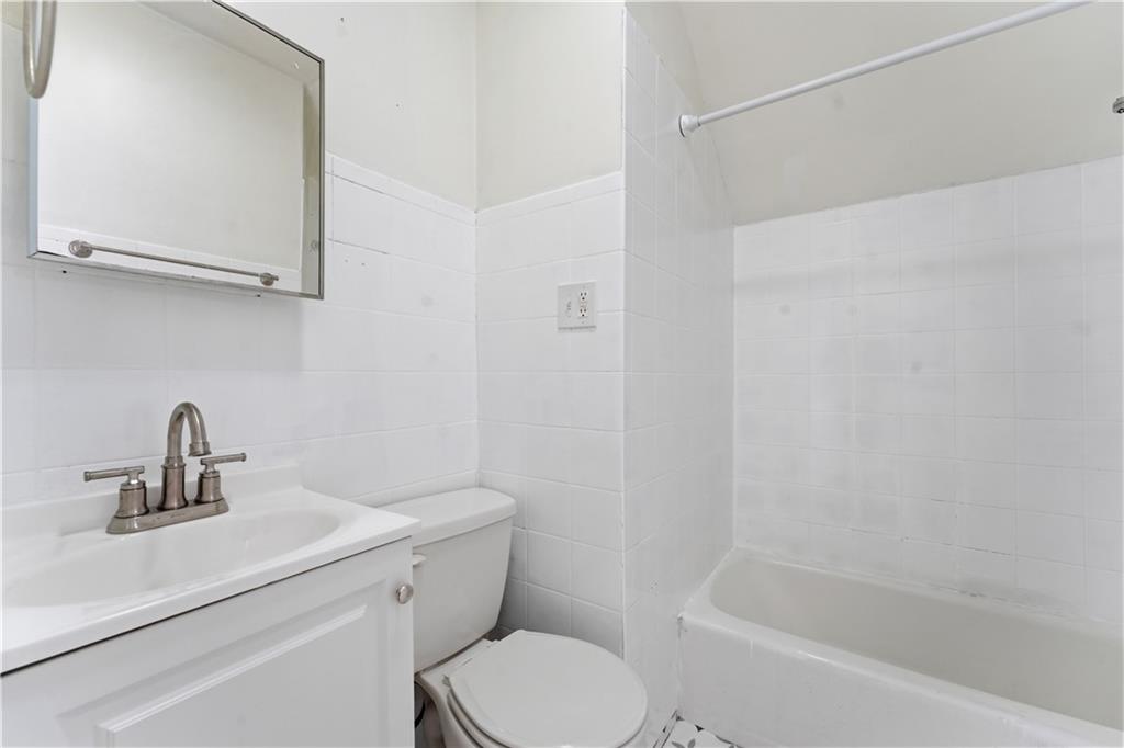 133 135 Ontario Street Property Photo 8