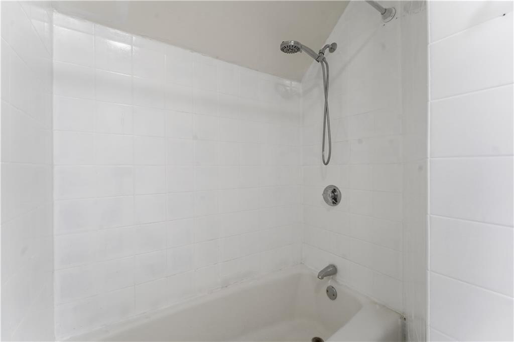 133 135 Ontario Street Property Photo 9
