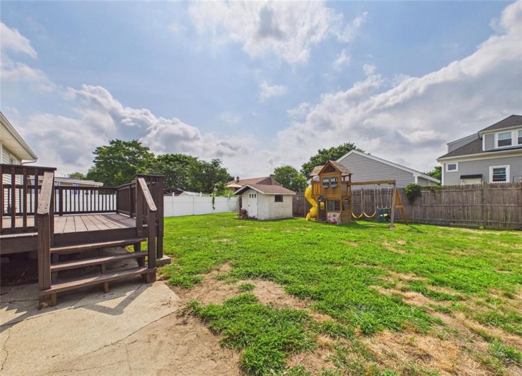 89 Sharon Street Property Photo 7