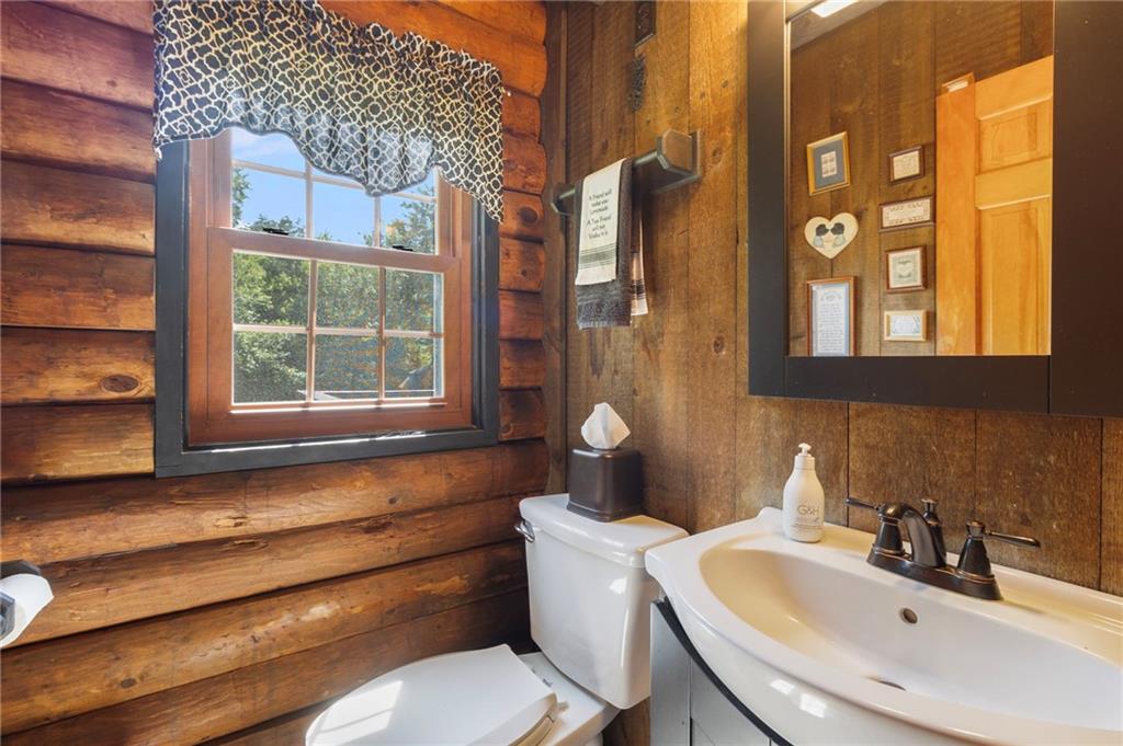 572 Green Hill Beach Road Property Photo 28