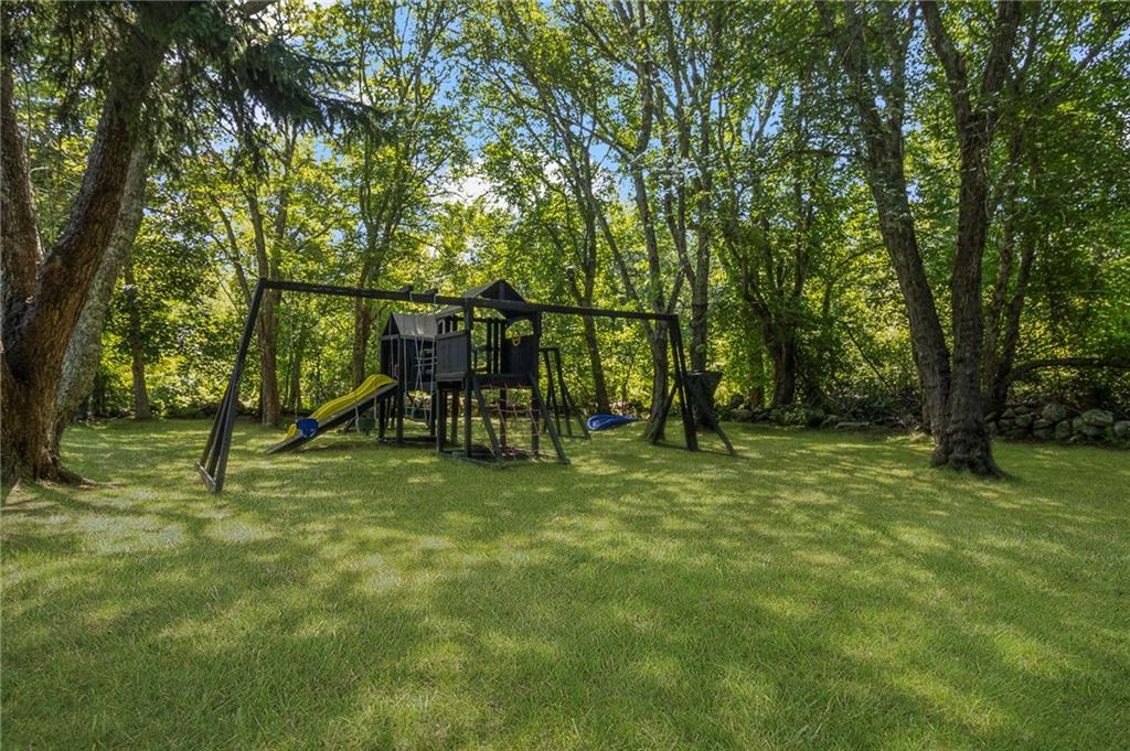 572 Green Hill Beach Road Property Photo 48