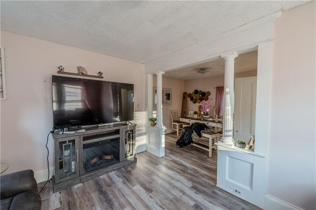 117 Gray Street Property Photo 3